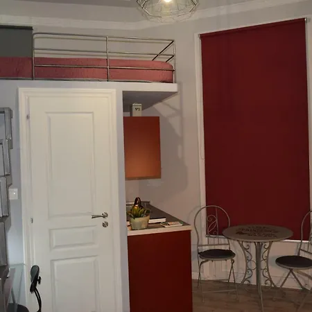 Megaron11 Apartamento *
