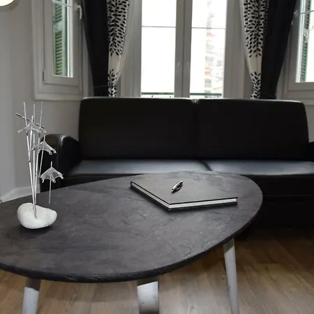 Megaron11 Apartamento *