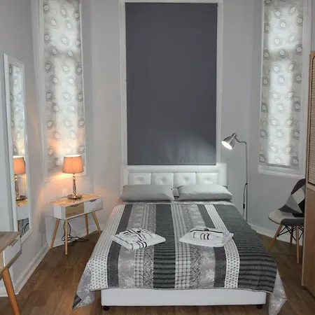 Apartament Megaron11